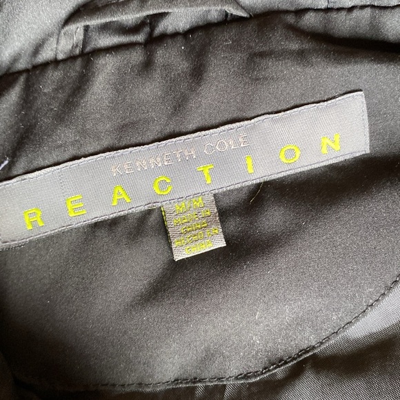 Awesome Black KENNETH COLE ‘Reaction’ Down Puffer Vest Size Medium - Picture 6 of 10